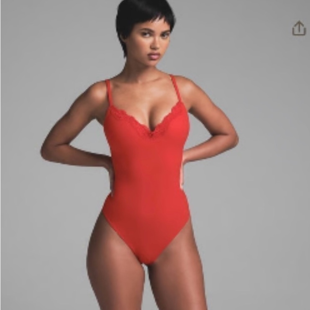 SKIMS push up leace body suit limited edition
